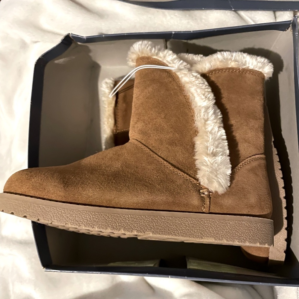 Boots Universal thread boots - Daniah